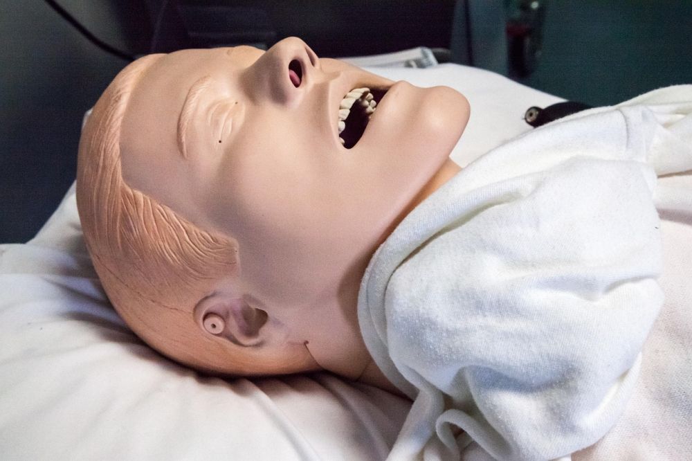 S-HLR: Sjukvårdsanpassad hjärt-lungräddning som räddar minuter